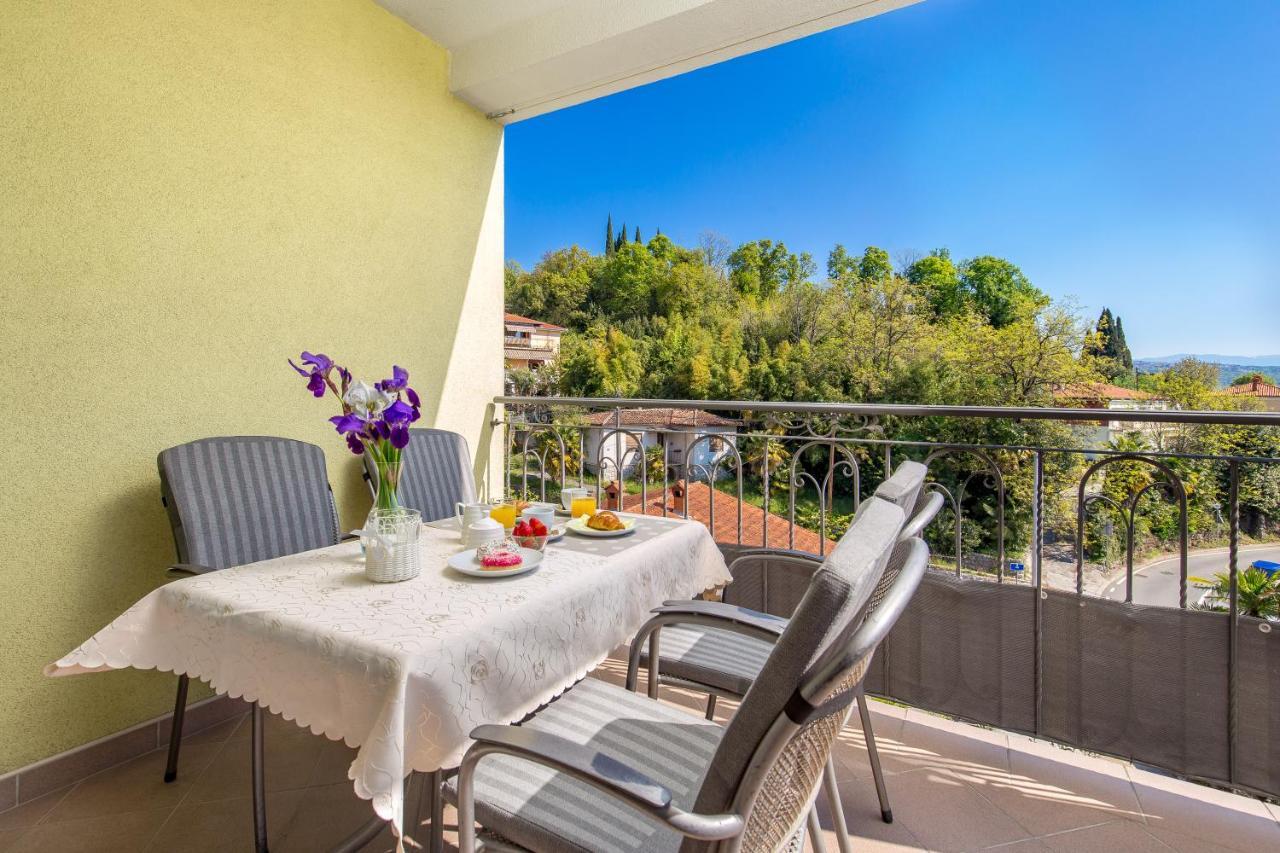 Light Summer Apartment With A Swimming Pool Opatija Dış mekan fotoğraf
